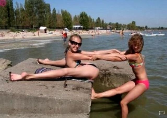 Collections_Of_Funny_and_Amusing_Situations_On_The_Beaches__41.jpg