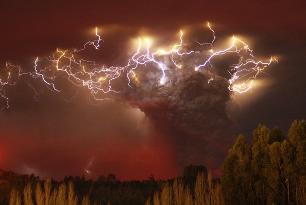 volcano-lightning.jpg