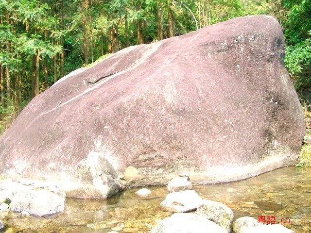 龙尾溯溪