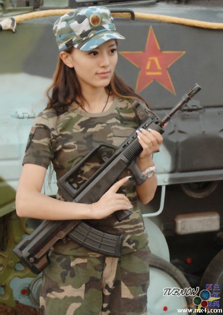 達瓦卓瑪—藏族解放軍美女3.jpg