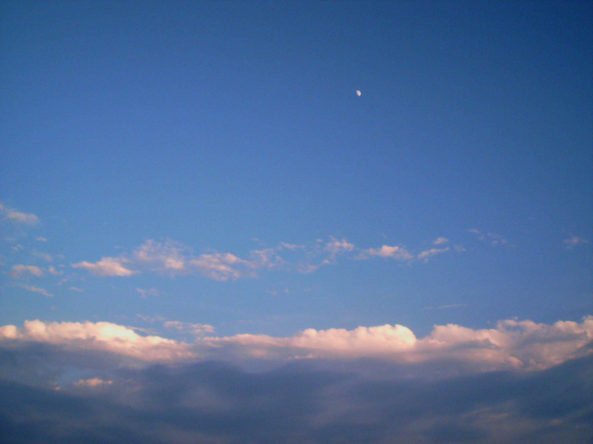 20081108 Moon & Cloud 2.jpg