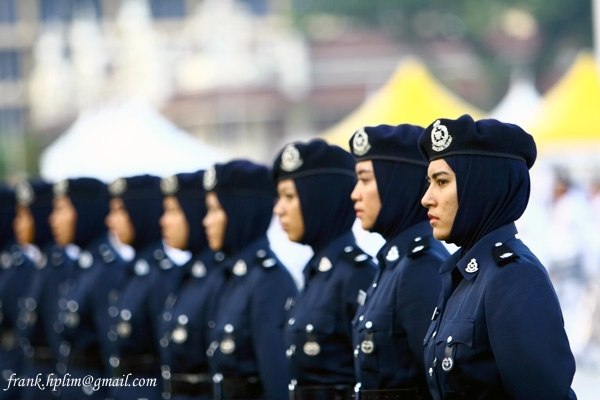 马来西亚女警.jpg