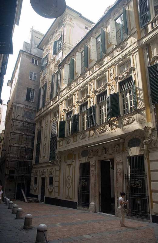 genoa-1.jpg